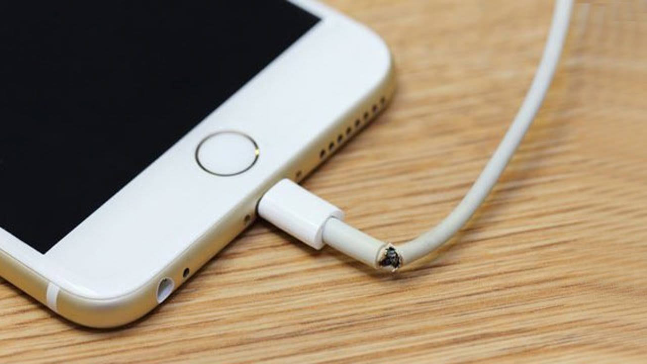 How-to-Fix-iPhone-Charger